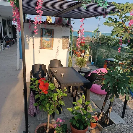 морски рай Apartman